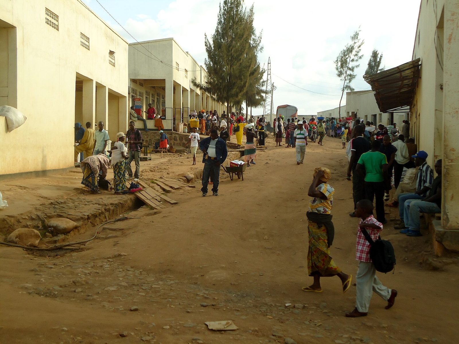 Roadside market town of Muhanga